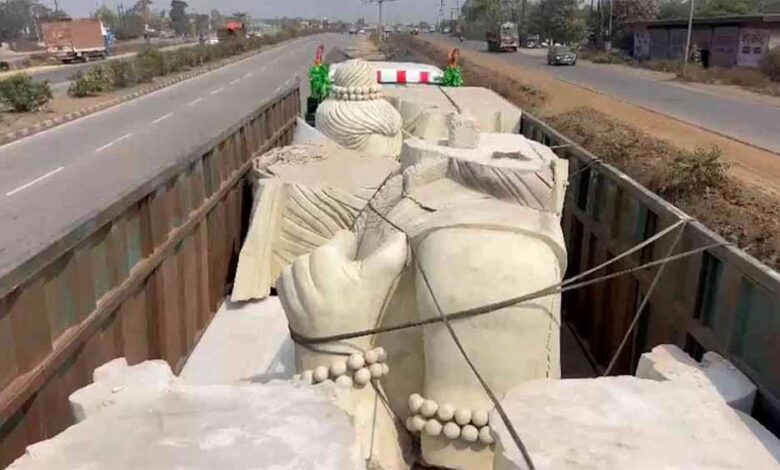 कौशल्या धाम में पहुंची प्रभु श्रीराम की नई प्रतिमा, पुरानी प्रतिमा के स्वरूप पर उठे थे सवाल कौशल्या-धाम-में-पहुंची-प्रभु-श्रीराम-की-नई-प्रतिमा,-पुरानी-प्रतिमा-के-स्वरूप-पर-उठे-थे-सवाल