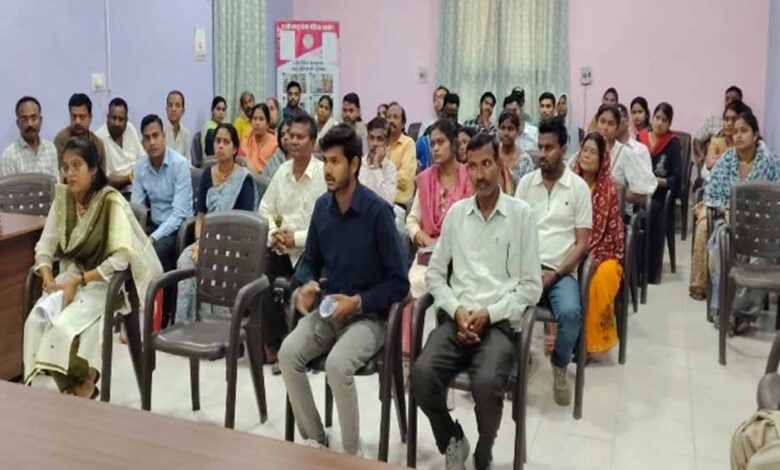 महिला आयोग की सख्ती: भरण-पोषण विवाद में BSP पर जताई नाराजगी, सुनवाई में उठे गंभीर सवाल महिला-आयोग-की-सख्ती:-भरण-पोषण-विवाद-में-bsp-पर-जताई-नाराजगी,-सुनवाई-में-उठे-गंभीर-सवाल