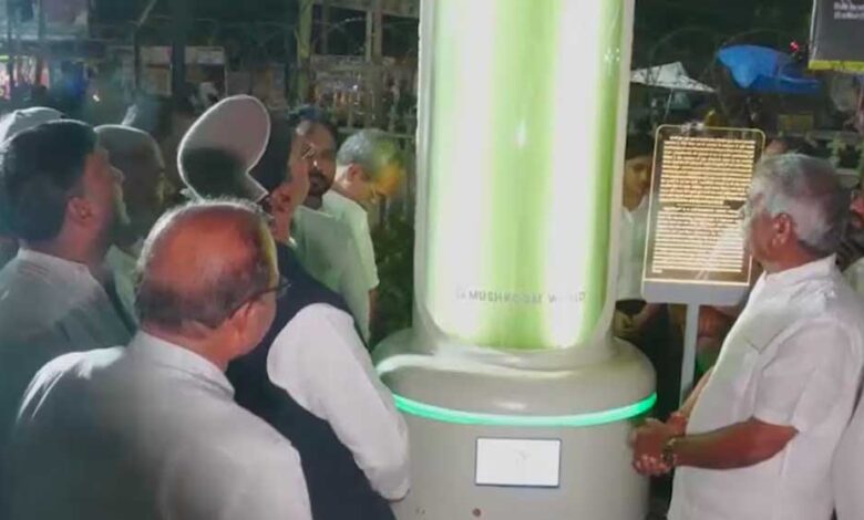भोपाल में लगी ‘एल्गी ट्री’, 25 पेड़ों जैसी CO₂ अवशोषण क्षमता भोपाल-में-लगी-‘एल्गी-ट्री’,-25-पेड़ों-जैसी-co₂-अवशोषण-क्षमता