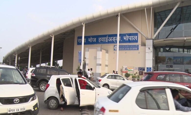 भोपाल से बढ़ेगी हवाई कनेक्टिविटी: श्रीनगर, चेन्नई और केरल के लिए जल्द शुरू हो सकती हैं फ्लाइट्स भोपाल-से-बढ़ेगी-हवाई-कनेक्टिविटी:-श्रीनगर,-चेन्नई-और-केरल-के-लिए-जल्द-शुरू-हो-सकती-हैं-फ्लाइट्स