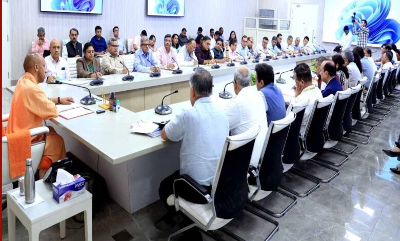सीएम योगी ने वर्क फ्रॉम होम और सार्वजनिक परिवहन को बढ़ावा देने की दी अपील सीएम-योगी-ने-वर्क-फ्रॉम-होम-और-सार्वजनिक-परिवहन-को-बढ़ावा-देने-की-दी-अपील