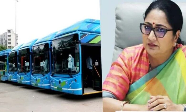 भीषण गर्मी में दिल्ली सरकार की बड़ी सौगात, 650 करोड़ के प्रोजेक्ट से बस यात्रियों को राहत भीषण-गर्मी-में-दिल्ली-सरकार-की-बड़ी-सौगात,-650-करोड़-के-प्रोजेक्ट-से-बस-यात्रियों-को-राहत