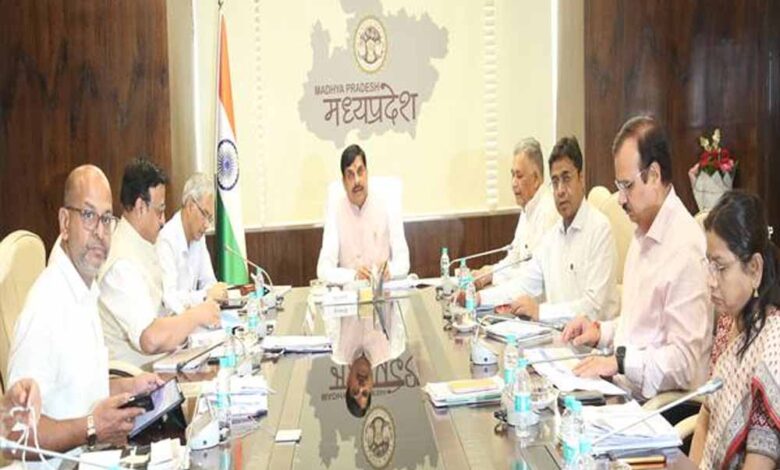 आयुर्वेद चिकित्सा के सफल प्रयोग की जानकारी और लाभ जन-जन तक पहुंचायें: मुख्यमंत्री डॉ. यादव आयुर्वेद-चिकित्सा-के-सफल-प्रयोग-की-जानकारी-और-लाभ-जन-जन-तक-पहुंचायें:-मुख्यमंत्री-डॉ.-यादव