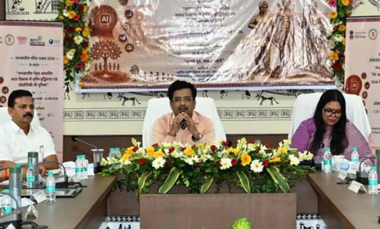 प्रशासन में एआई के प्रयोग से पारदर्शिता के साथ ही घर बैठे समस्या का शीघ्र निदान हुआ संभव: सोनमणि बोरा प्रशासन-में-एआई-के-प्रयोग-से-पारदर्शिता-के-साथ-ही-घर-बैठे-समस्या-का-शीघ्र-निदान-हुआ-संभव:-सोनमणि-बोरा