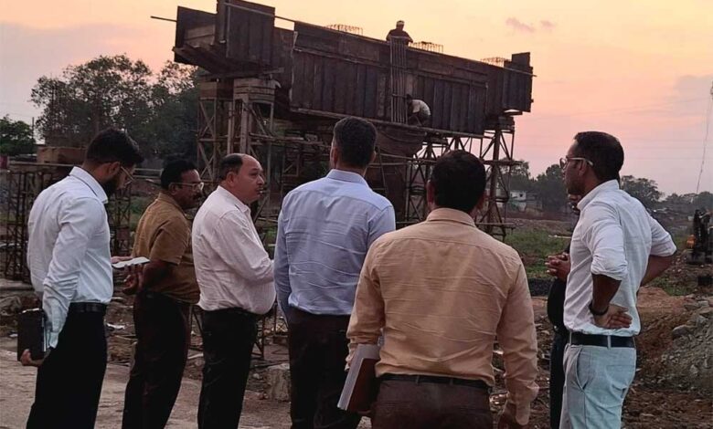 लोक निर्माण विभाग के सचिव ने निर्माणाधीन कयाघाट ब्रिज और मरीन ड्राइव का किया निरीक्षण लोक-निर्माण-विभाग-के-सचिव-ने-निर्माणाधीन-कयाघाट-ब्रिज-और-मरीन-ड्राइव-का-किया-निरीक्षण