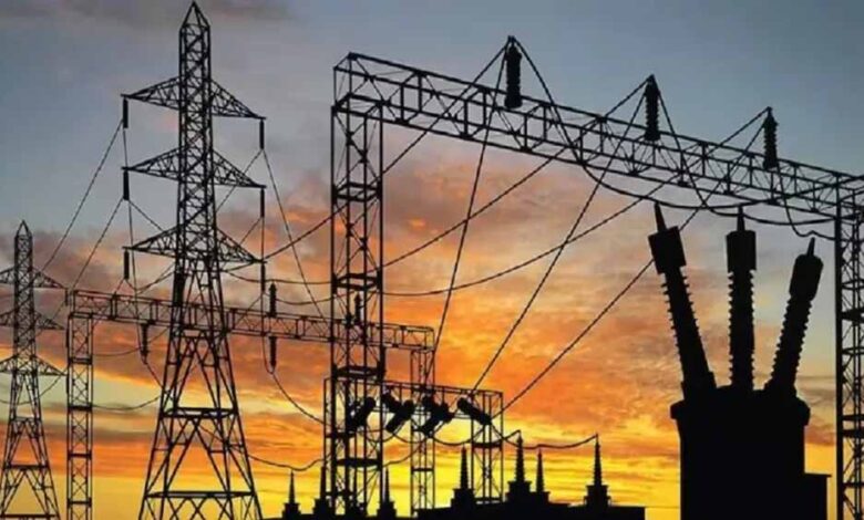 लखनऊ में बिजली संकट से हाहाकार, 40 हजार आबादी अंधेरे में रही, पानी की सप्लाई भी प्रभावित लखनऊ-में-बिजली-संकट-से-हाहाकार,-40-हजार-आबादी-अंधेरे-में-रही,-पानी-की-सप्लाई-भी-प्रभावित