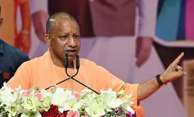 UP में भ्रष्टाचार पर योगी सरकार की बड़ी कार्रवाई: 2 अधिकारी सस्पेंड, ट्रांसफर में 10% कमीशन का आरोप up-में-भ्रष्टाचार-पर-योगी-सरकार-की-बड़ी-कार्रवाई:-2-अधिकारी-सस्पेंड,-ट्रांसफर-में-10%-कमीशन-का-आरोप