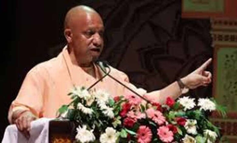 यूपी में बड़े पैमाने पर प्रशासनिक फेरबदल, 28 ARTO समेत कई विभागों के अधिकारियों के तबादले यूपी-में-बड़े-पैमाने-पर-प्रशासनिक-फेरबदल,-28-arto-समेत-कई-विभागों-के-अधिकारियों-के-तबादले