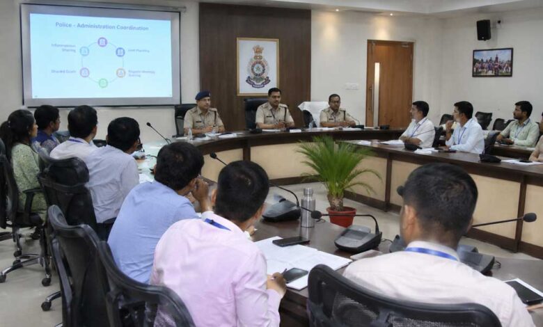 परिवीक्षाधीन उप जिलाध्यक्षों को पुलिस-प्रशासन समन्वय एवं कानून-व्यवस्था प्रबंधन का मिला व्यवहारिक प्रशिक्षण परिवीक्षाधीन-उप-जिलाध्यक्षों-को-पुलिस-प्रशासन-समन्वय-एवं-कानून-व्यवस्था-प्रबंधन-का-मिला-व्यवहारिक-प्रशिक्षण