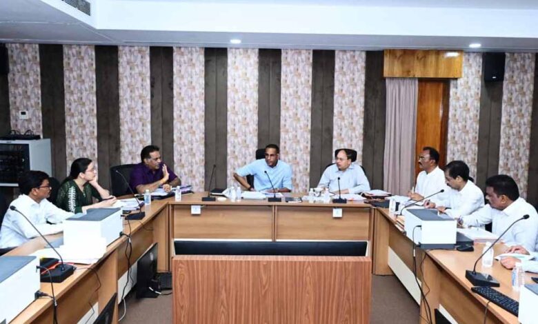 स्वीकृत परियोजनाओं पर तेजी लाने के निर्देश, 30 जून तक निविदा और 31 जुलाई तक कार्यादेश जारी करें स्वीकृत-परियोजनाओं-पर-तेजी-लाने-के-निर्देश,-30-जून-तक-निविदा-और-31-जुलाई-तक-कार्यादेश-जारी-करें