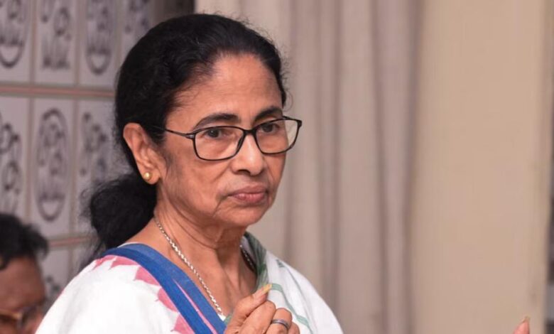 ममता बनर्जी का बड़ा एक्शन, बागी विधायक संदीपन साहा और रितब्रत बनर्जी TMC से बाहर ममता-बनर्जी-का-बड़ा-एक्शन,-बागी-विधायक-संदीपन-साहा-और-रितब्रत-बनर्जी-tmc-से-बाहर