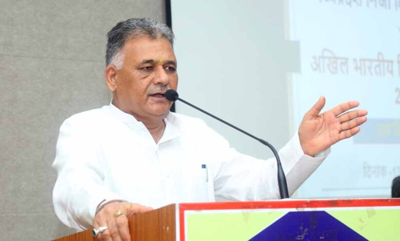 तकनीक आधारित शिक्षा से विद्यार्थियों को मिलेंगे नए अवसर : उच्च शिक्षा मंत्री परमार तकनीक-आधारित-शिक्षा-से-विद्यार्थियों-को-मिलेंगे-नए-अवसर-:-उच्च-शिक्षा-मंत्री-परमार