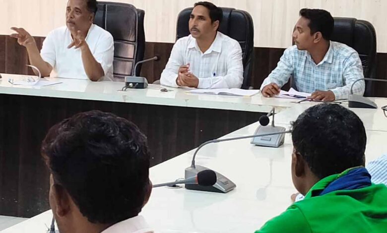 छत्तीसगढ़ होमस्टे नीति 2025-30 पर मंथन, पर्यटन और रोजगार बढ़ाने की रणनीति तैयार छत्तीसगढ़-होमस्टे-नीति-2025-30-पर-मंथन,-पर्यटन-और-रोजगार-बढ़ाने-की-रणनीति-तैयार
