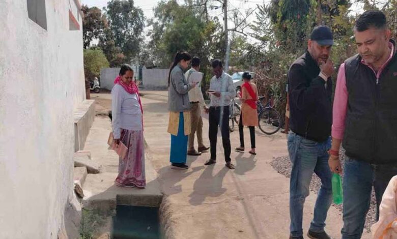राजनांदगांव में पीलिया-डायरिया का प्रकोप, गंदे पानी की शिकायत पर निगम ने लिए सैंपल राजनांदगांव-में-पीलिया-डायरिया-का-प्रकोप,-गंदे-पानी-की-शिकायत-पर-निगम-ने-लिए-सैंपल