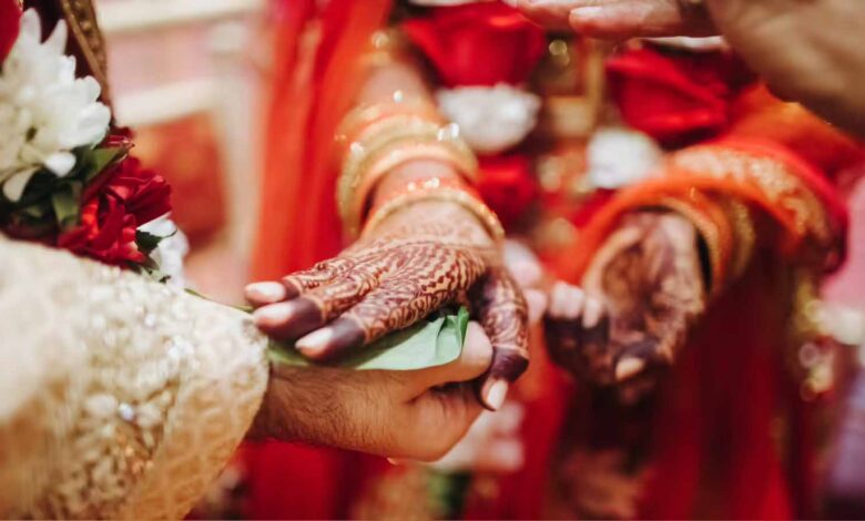 यूपी सरकार का बड़ा फैसला: सामूहिक विवाह योजना में अब पायल-बिछिया के बदले मिलेगी नकद राशि यूपी-सरकार-का-बड़ा-फैसला:-सामूहिक-विवाह-योजना-में-अब-पायल-बिछिया-के-बदले-मिलेगी-नकद-राशि