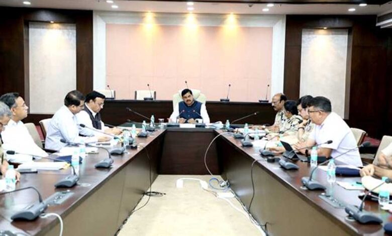बेहतर कानून व्यवस्था के लिए वरिष्ठ अधिकारी भी रहें मुस्तैद : मुख्यमंत्री डॉ. यादव बेहतर-कानून-व्यवस्था-के-लिए-वरिष्ठ-अधिकारी-भी-रहें-मुस्तैद-:-मुख्यमंत्री-डॉ.-यादव