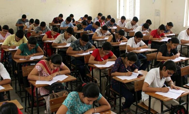 NEET पेपर पर सिक्योरिटी लॉकडाउन! CISF, CRPF और एयरफोर्स की निगरानी में 551 शहरों तक पहुंचेगा प्रश्नपत्र neet-पेपर-पर-सिक्योरिटी-लॉकडाउन!-cisf,-crpf-और-एयरफोर्स-की-निगरानी-में-551-शहरों-तक-पहुंचेगा-प्रश्नपत्र