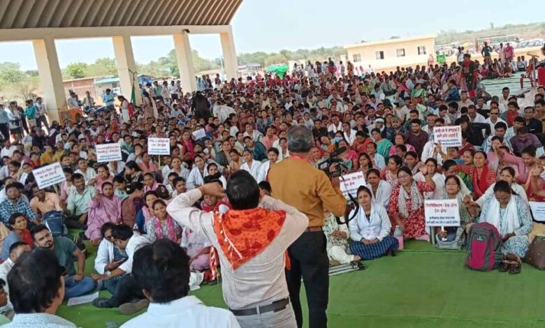 संविदा कर्मियों के तबादले पर छत्तीसगढ़ हाईकोर्ट का बड़ा फैसला, याचिका खारिज संविदा-कर्मियों-के-तबादले-पर-छत्तीसगढ़-हाईकोर्ट-का-बड़ा-फैसला,-याचिका-खारिज