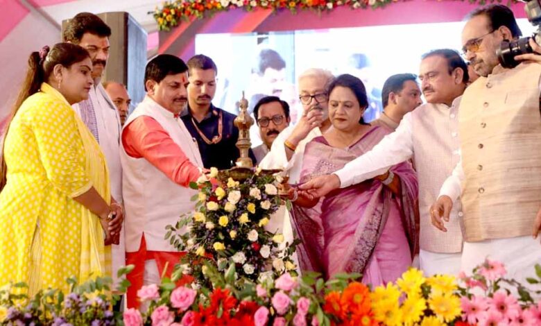 लाड़ली बहना योजना की 37वीं किश्त जारी, CM मोहन यादव ने बहनों के खातों में भेजे 1500 रुपए लाड़ली-बहना-योजना-की-37वीं-किश्त-जारी,-cm-मोहन-यादव-ने-बहनों-के-खातों-में-भेजे-1500-रुपए