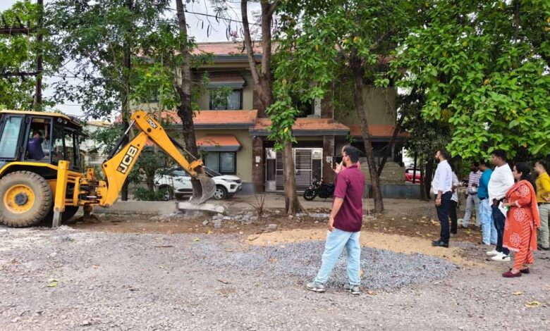 सेजबहार फेस-1 में अवैध निर्माण पर कार्रवाई, मंडल ने हटाया अतिक्रमण सेजबहार-फेस-1-में-अवैध-निर्माण-पर-कार्रवाई,-मंडल-ने-हटाया-अतिक्रमण
