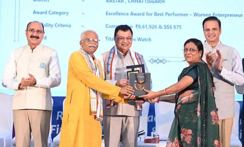किसी भी देश की सबसे बड़ी ताकत उसका मानव संसाधन होता है : उद्योग मंत्री लखनलाल देवांगन किसी-भी-देश-की-सबसे-बड़ी-ताकत-उसका-मानव-संसाधन-होता-है-:-उद्योग-मंत्री-लखनलाल-देवांगन