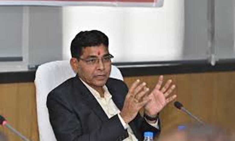 उच्च शिक्षा में बड़े सुधार की तैयारी: नए सत्र में समय पर होंगी परीक्षाएं उच्च-शिक्षा-में-बड़े-सुधार-की-तैयारी:-नए-सत्र-में-समय-पर-होंगी-परीक्षाएं