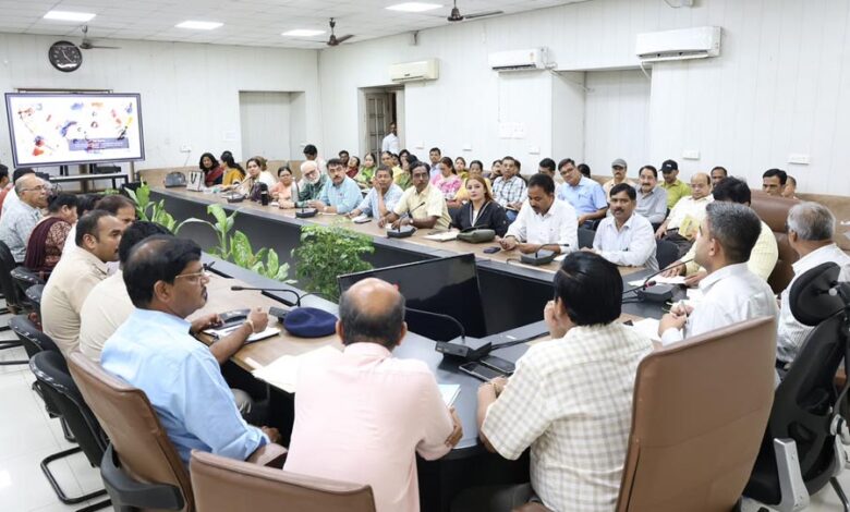 NEET परीक्षा के लिए MP में कड़े इंतजाम, सेंटरों पर जैमर-CCTV; भोपाल, इंदौर और रतलाम के बीच स्पेशल ट्रेनें चलेंगी neet-परीक्षा-के-लिए-mp-में-कड़े-इंतजाम,-सेंटरों-पर-जैमर-cctv;-भोपाल,-इंदौर-और-रतलाम-के-बीच-स्पेशल-ट्रेनें-चलेंगी