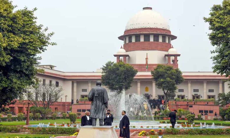सुप्रीम कोर्ट का बड़ा फैसला, कहा- फुटपाथ पर चलना भी नागरिकों का मौलिक अधिकार सुप्रीम-कोर्ट-का-बड़ा-फैसला,-कहा-फुटपाथ-पर-चलना-भी-नागरिकों-का-मौलिक-अधिकार