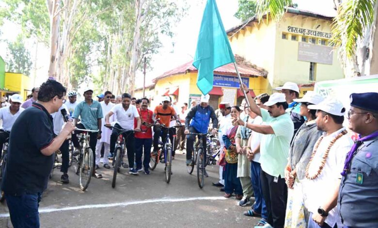 योग दिवस पर गौरेला-पेंड्रा-मरवाही में साइकिल रैली, फिटनेस और स्वास्थ्य का दिया संदेश योग-दिवस-पर-गौरेला-पेंड्रा-मरवाही-में-साइकिल-रैली,-फिटनेस-और-स्वास्थ्य-का-दिया-संदेश