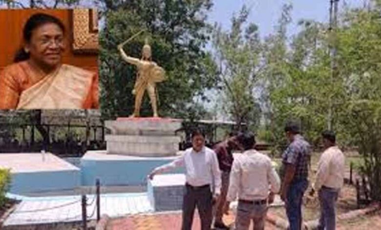राष्ट्रपति द्रौपदी मुर्मु ने रानी दुर्गावती विश्वविद्यालय के 36वें दीक्षांत समारोह में बांटे गोल्ड मेडल राष्ट्रपति-द्रौपदी-मुर्मु-ने-रानी-दुर्गावती-विश्वविद्यालय-के-36वें-दीक्षांत-समारोह-में-बांटे-गोल्ड-मेडल