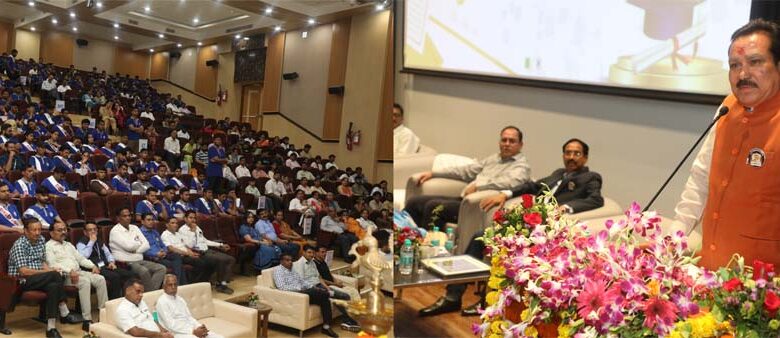 कौशलयुक्त युवा ही विकसित भारत की सबसे मजबूत आधारशिला हैं : मंत्री टेटवाल कौशलयुक्त-युवा-ही-विकसित-भारत-की-सबसे-मजबूत-आधारशिला-हैं-:-मंत्री-टेटवाल