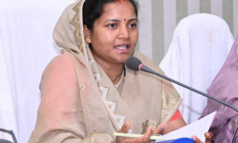 महिला एवं बाल विकास मंत्री लक्ष्मी राजवाड़े ने लिया बड़ा फैसला महिला-एवं-बाल-विकास-मंत्री-लक्ष्मी-राजवाड़े-ने-लिया-बड़ा-फैसला